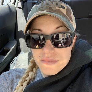 Meet your Posher, Amber